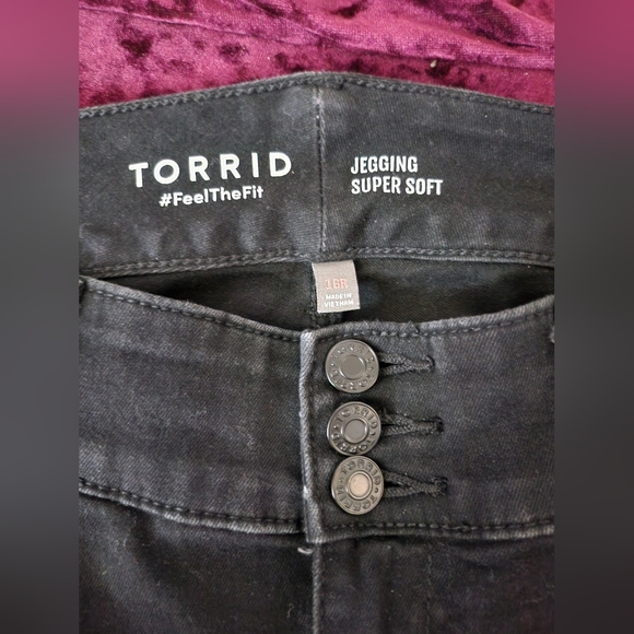 Torrid Jegging Sky High Skinny Jeans - Picture 4 of 5